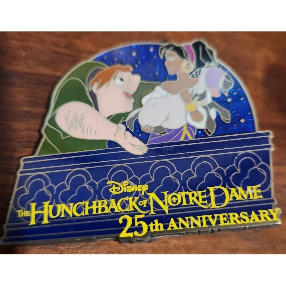 Disney Pin HUNCHBACK NOTRE DAME ESMERELDA 25th Anniversary Artist Proof AP